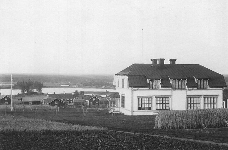 17 skolhus 1906.