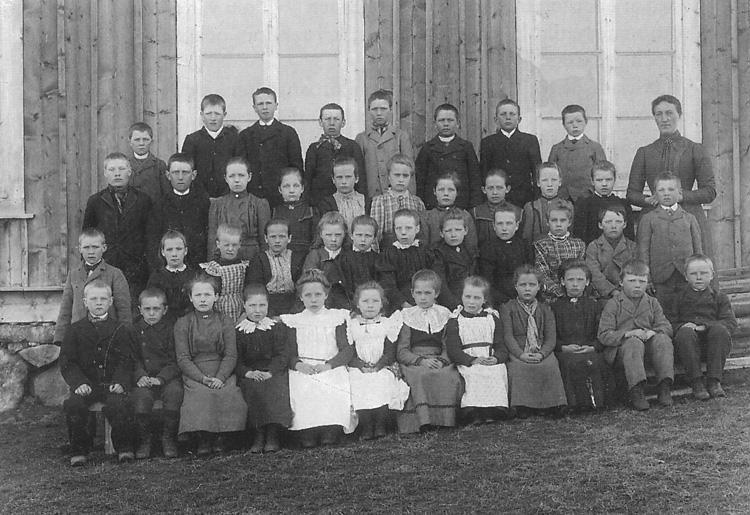 15 skolbarn från 1899.